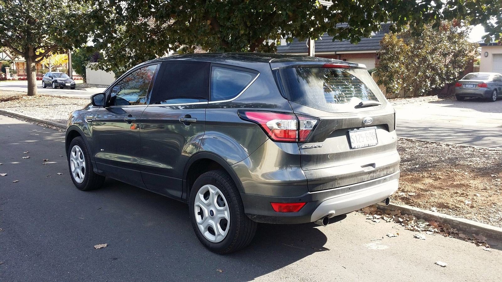 2019 Ford Escape, photograph 2 of 2