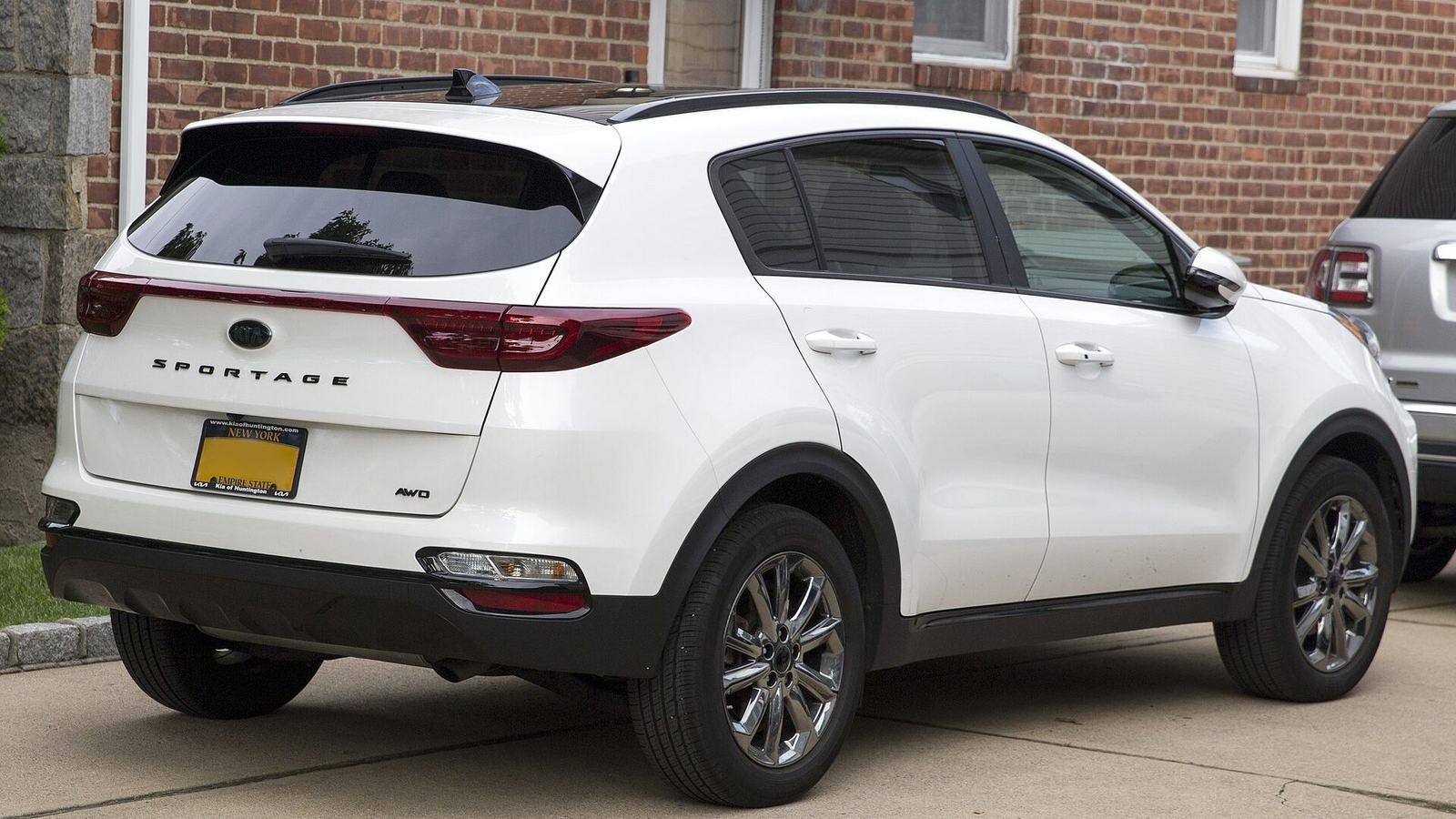 2020 Kia Sportage, photograph 2 of 2