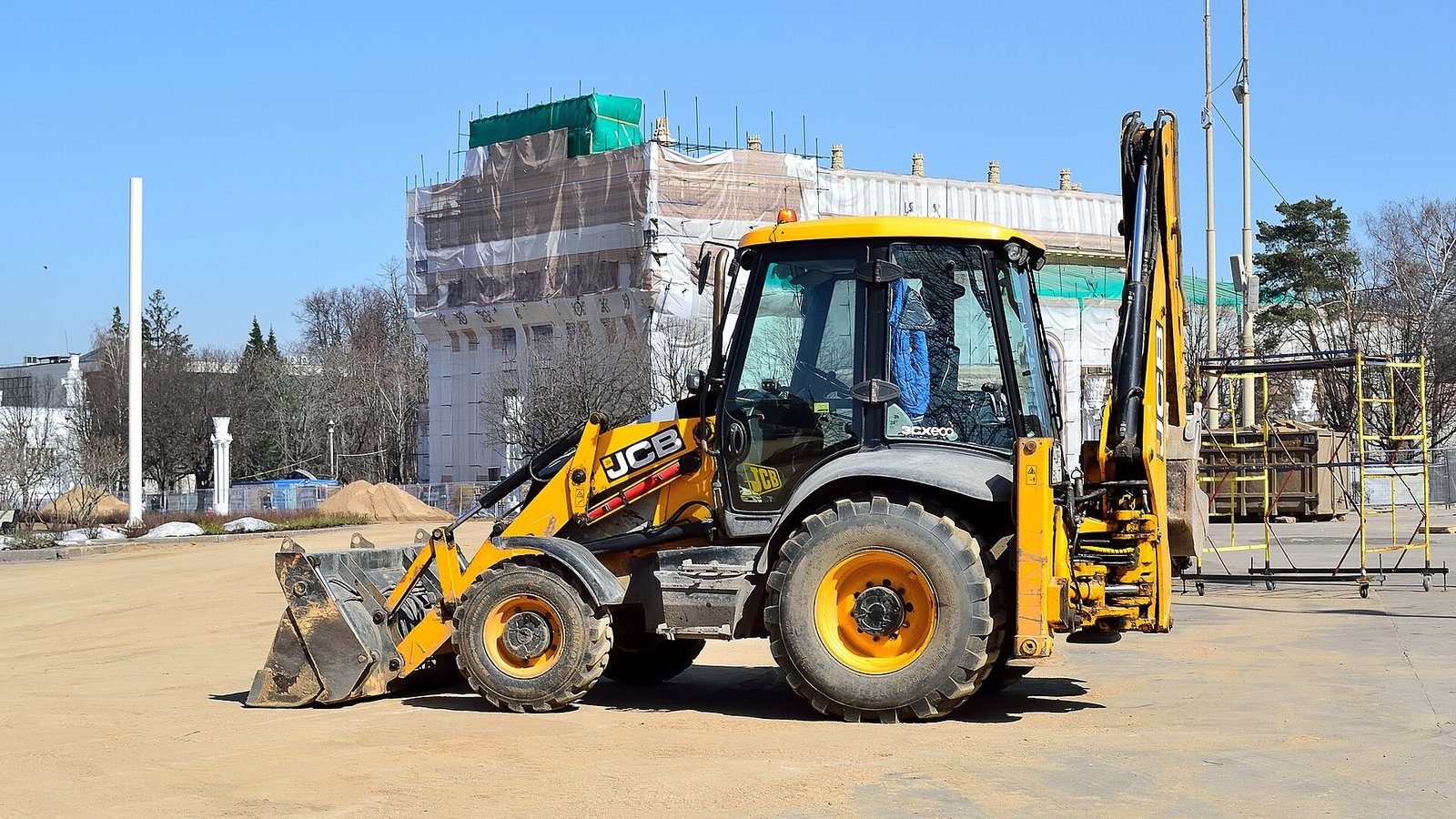 2016 JCB 3CX, photograph 2 of 2