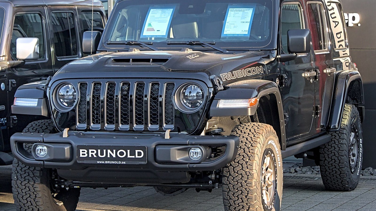 2020 Jeep Wrangler, photograph 1 of 2