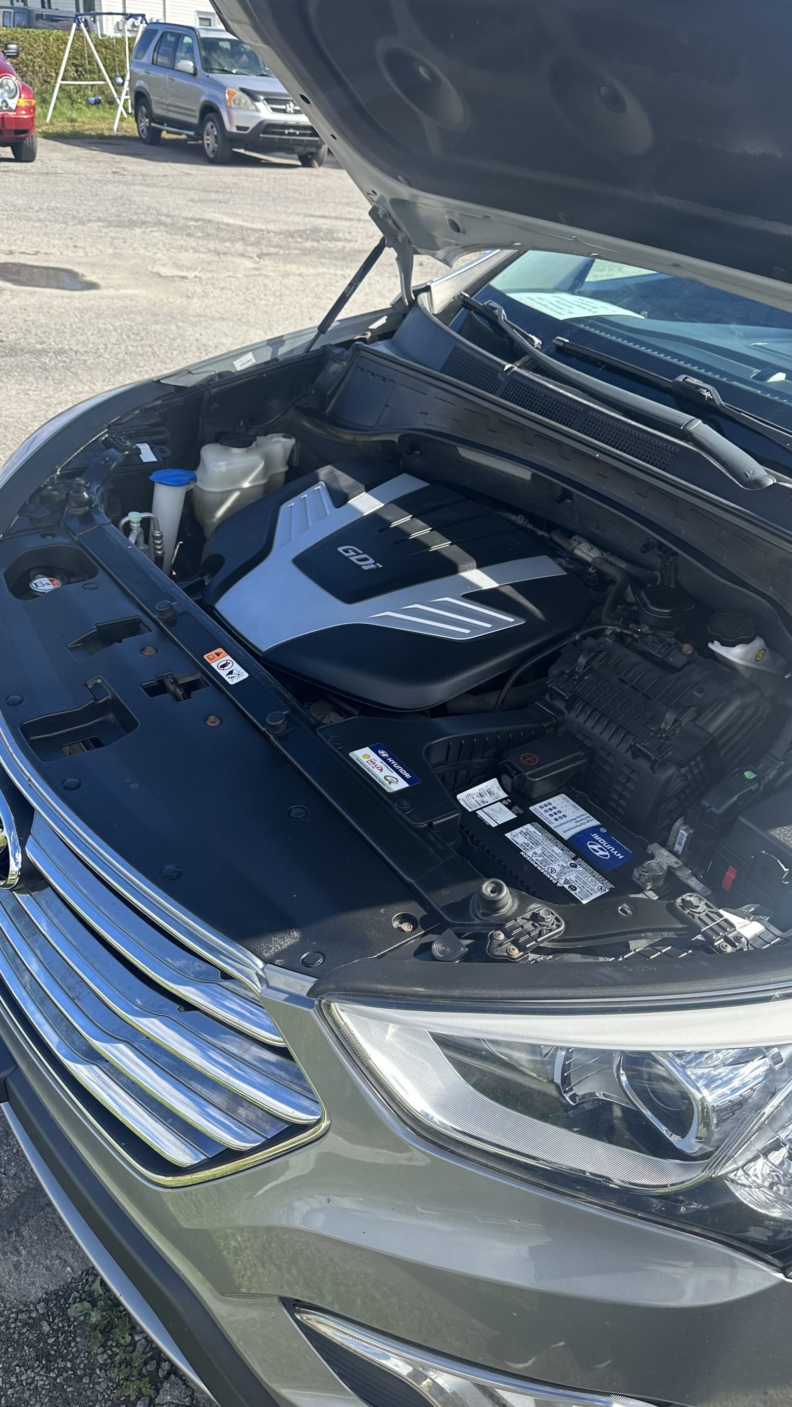 2016 Hyundai Santa Fe, photograph 8 of 10