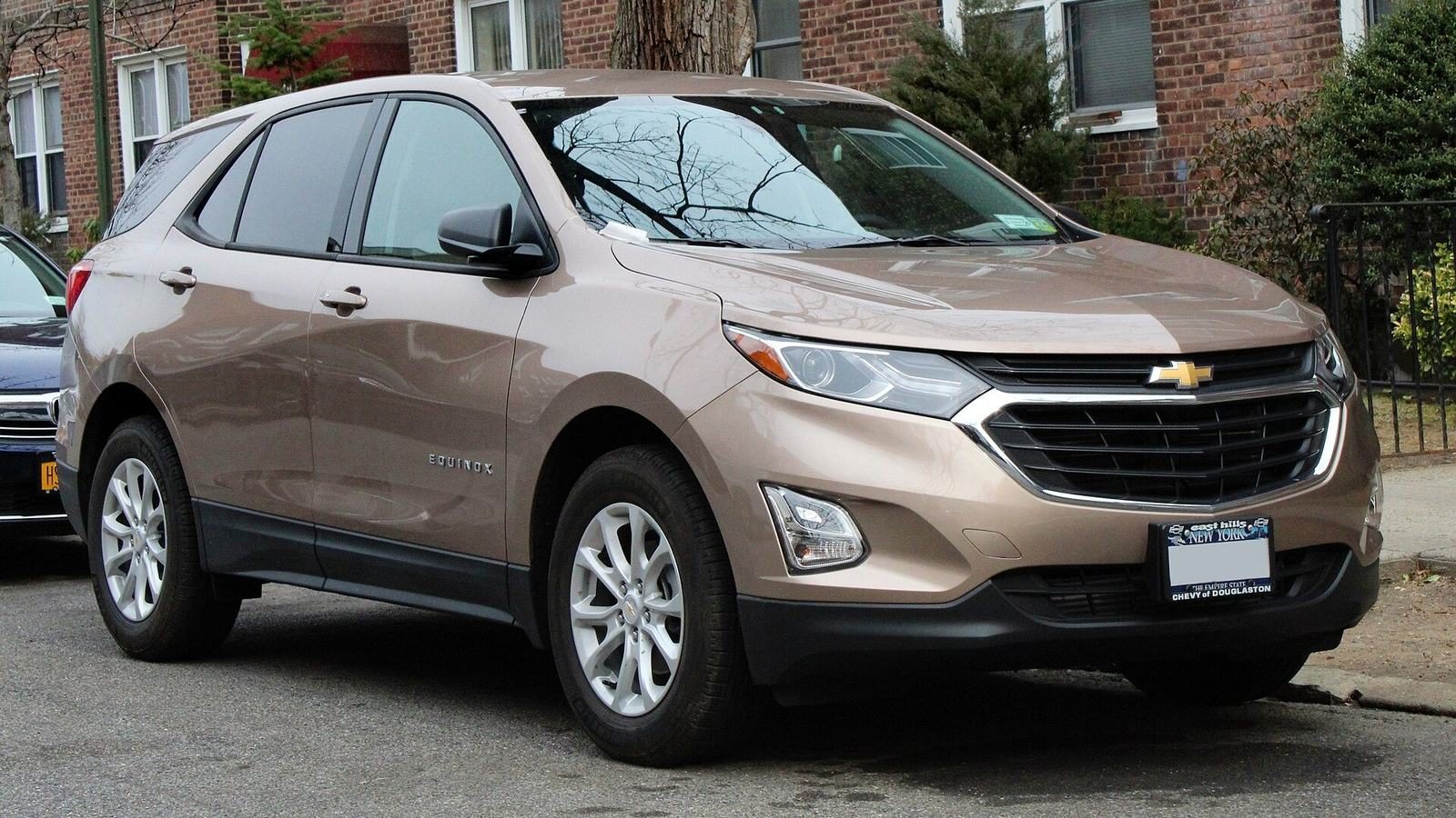 2020 Chevrolet Equinox, photograph 1 of 2